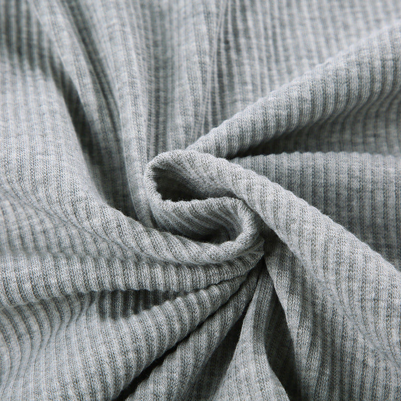 DREITEILIGES FREIZEIT-SET MIT KAPUZE – STIL UND KOMFORT FÜR JEDEN TAG