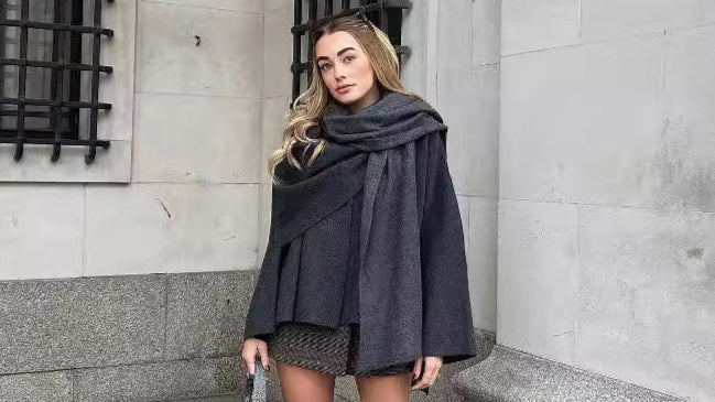 ELEGANTES PONCHO-SHIRT – EIN HINGUCKER FÜR BESONDERE MOMENTE
