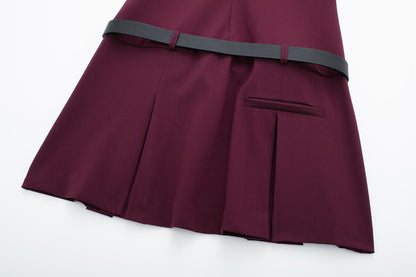 STILVOLLES ÄRMELLOSES KLEID MIT GÜRTEL – ZEITLOSE ELEGANZ