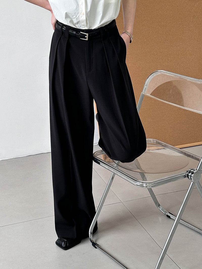 WEITE HOSE MIT GÜRTEL – ELEGANZ UND KOMFORT IN EINEM
