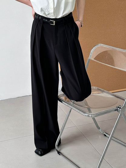 WEITE HOSE MIT GÜRTEL – ELEGANZ UND KOMFORT IN EINEM