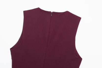 STILVOLLES ÄRMELLOSES KLEID MIT GÜRTEL – ZEITLOSE ELEGANZ