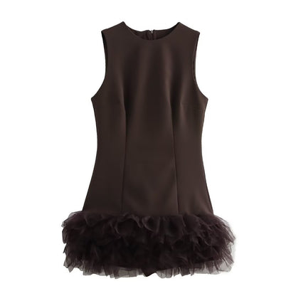 FRAUENKLEID MIT TÜLLSAUM – ZEITLOSE ELEGANZ MIT FEMININER NOTE