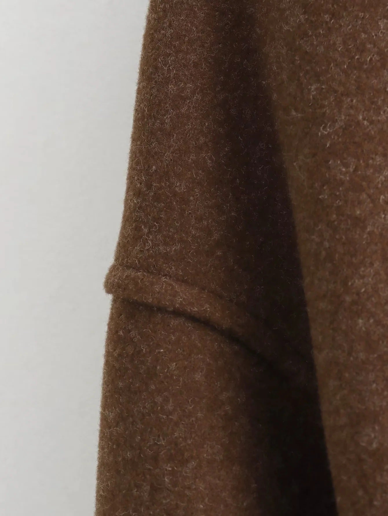 MINIMALISTISCHE JACKEN MIT REIßVERSCHLUSS – SCHLICHTER CHIC