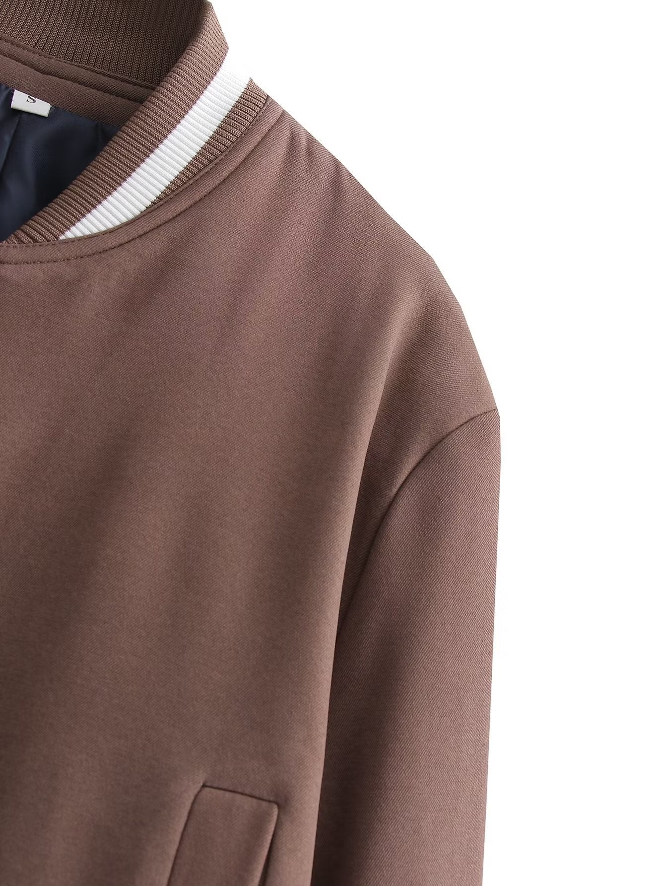 STYLISCHE BOMBERJACKE – SPORTLICHER CHIC MIT ELEGANTEM TOUCH