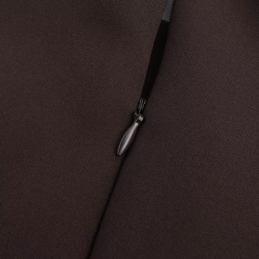 FRAUENKLEID MIT TÜLLSAUM – ZEITLOSE ELEGANZ MIT FEMININER NOTE