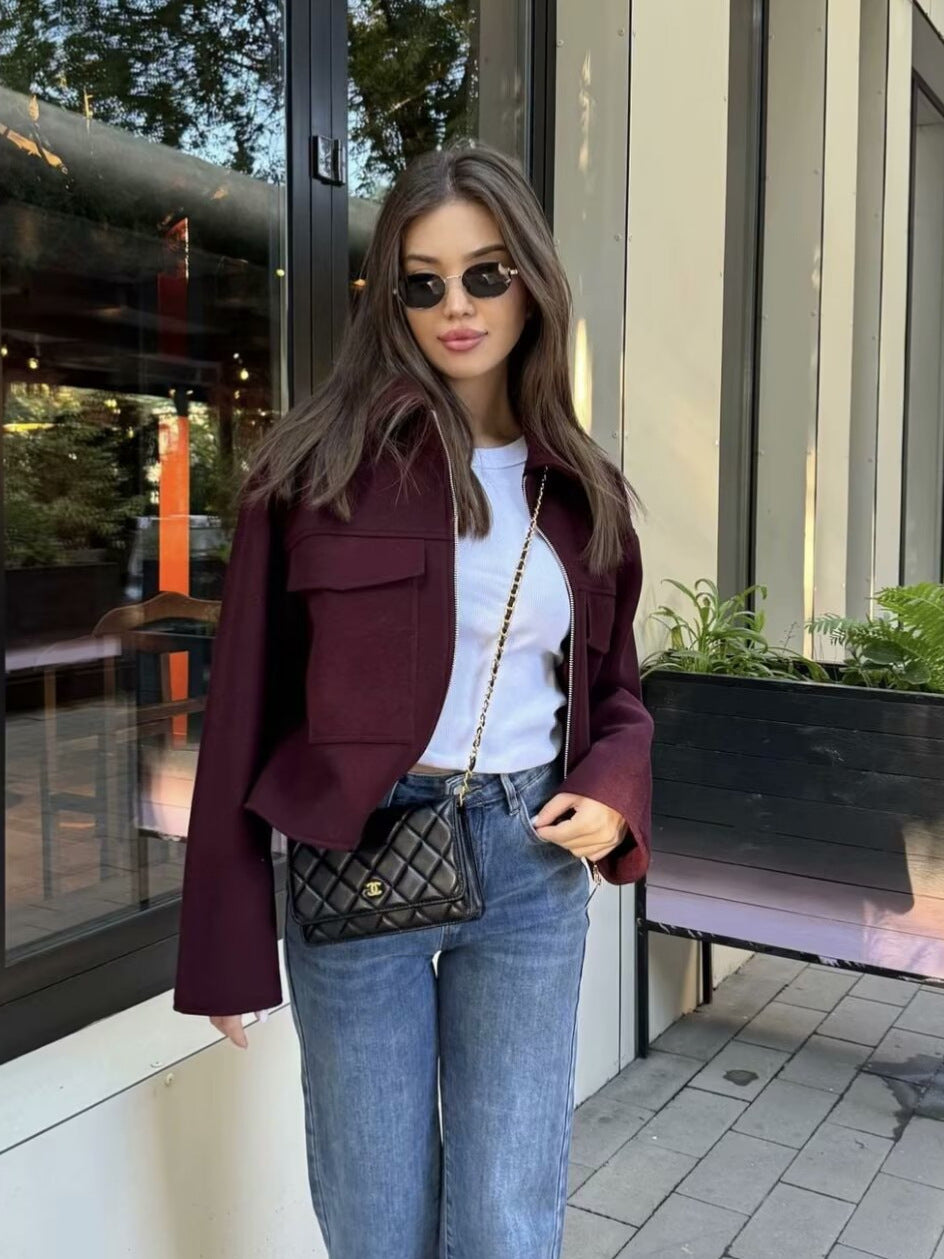 ELEGANTE KURZJACKE IN WEINROT