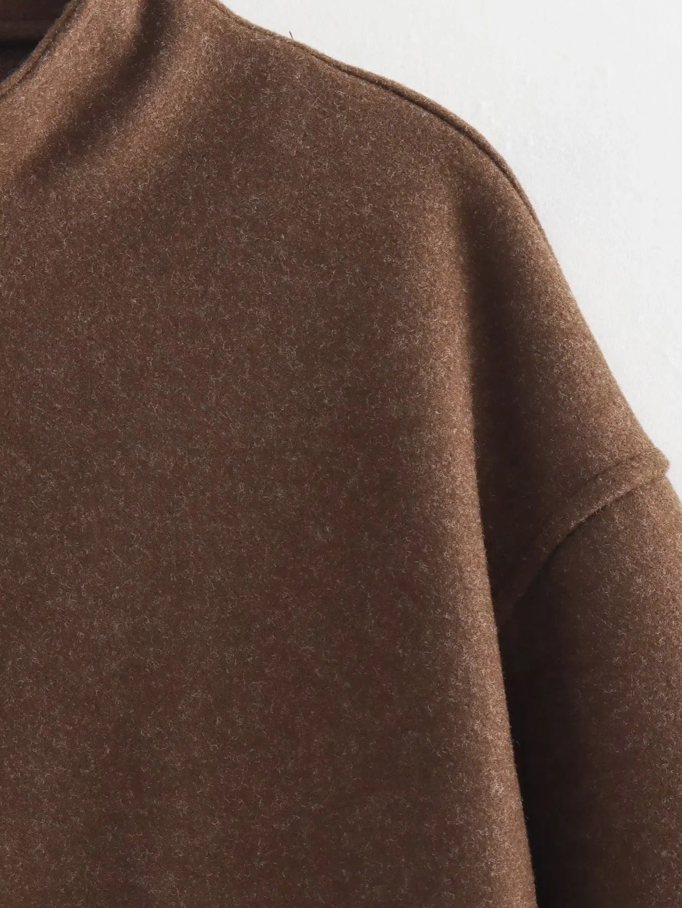 MINIMALISTISCHE JACKEN MIT REIßVERSCHLUSS – SCHLICHTER CHIC