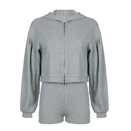 DREITEILIGES FREIZEIT-SET MIT KAPUZE – STIL UND KOMFORT FÜR JEDEN TAG