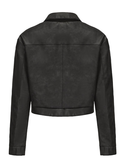 KURZE JACKE MIT KLASSISCHEM KRAGEN – MODISCH UND ZEITLOS