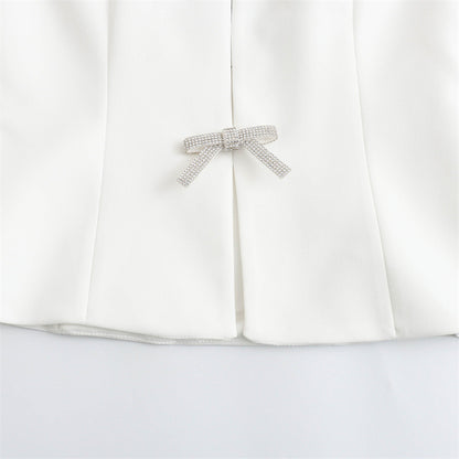 ELEGANTES HALTERTOP MIT SCHMUCKDETAILS – GLAMOURÖS