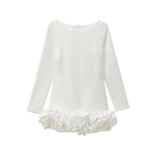 ELEGANTES KLEID MIT RAFFUNGEN – ZEITLOSES DESIGN MIT BESONDEREM AKZENT