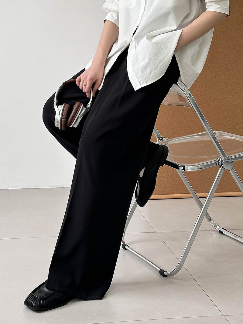 WEITE HOSE MIT GÜRTEL – ELEGANZ UND KOMFORT IN EINEM