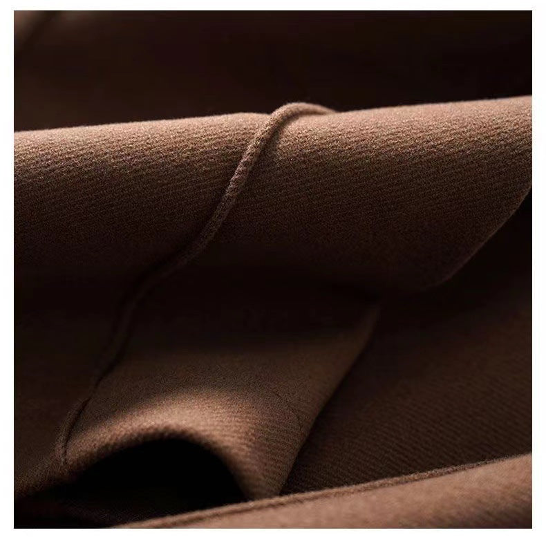 ELEGANTE HOSE MIT FALTENDETAILS – CHIC UND VIELSEITIG