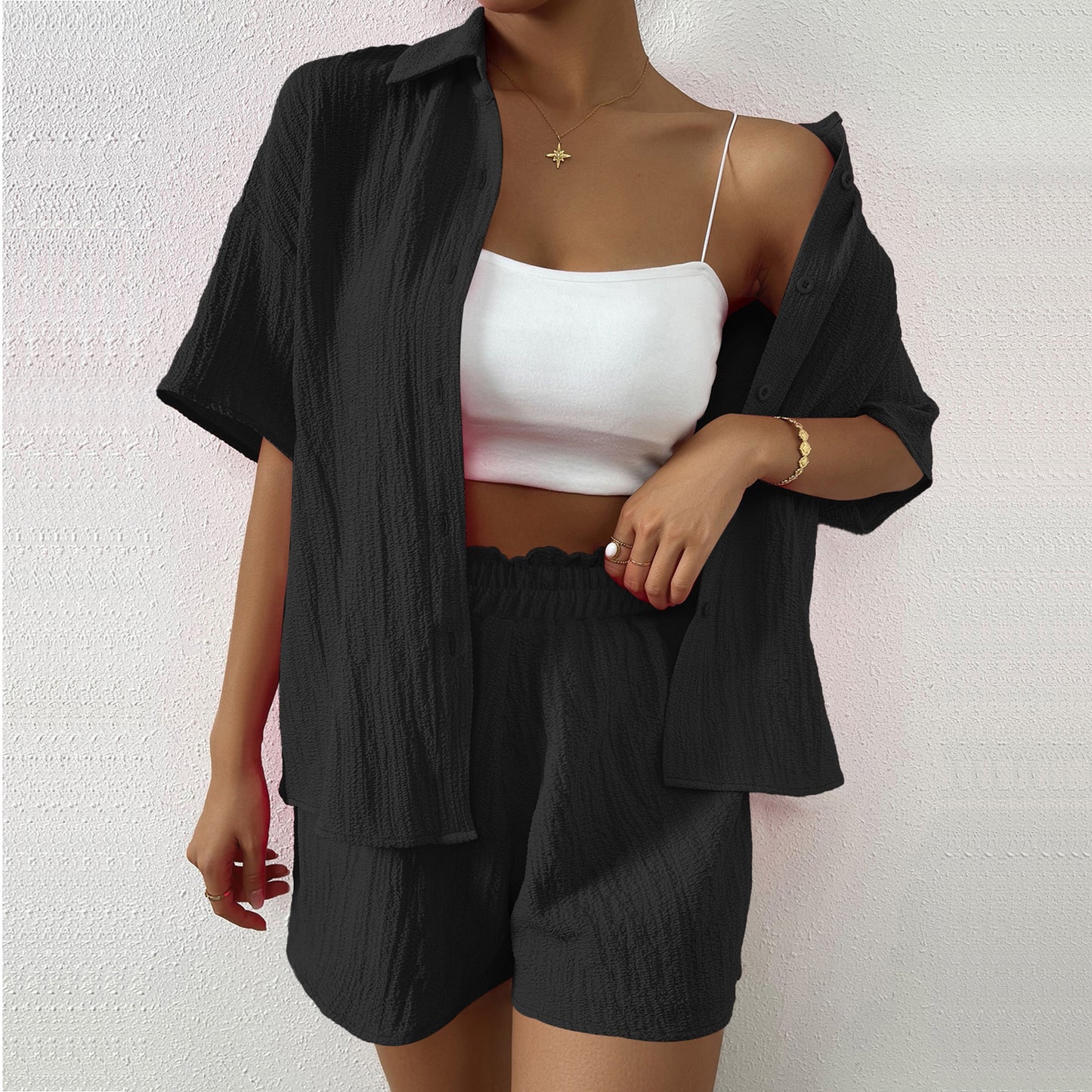 LEICHTES SOMMER-SET MIT HEMD UND SHORTS – LÄSSIG UND STILVOLL