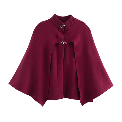 ELEGANTES CAPE MIT HAKENVERSCHLUSS – ZEITLOSES STATEMENT-PIECE